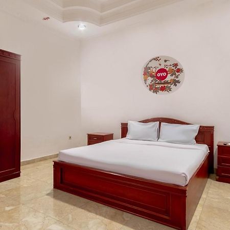Oyo Living 2843 Raz House Syariah 호텔 메단 외부 사진