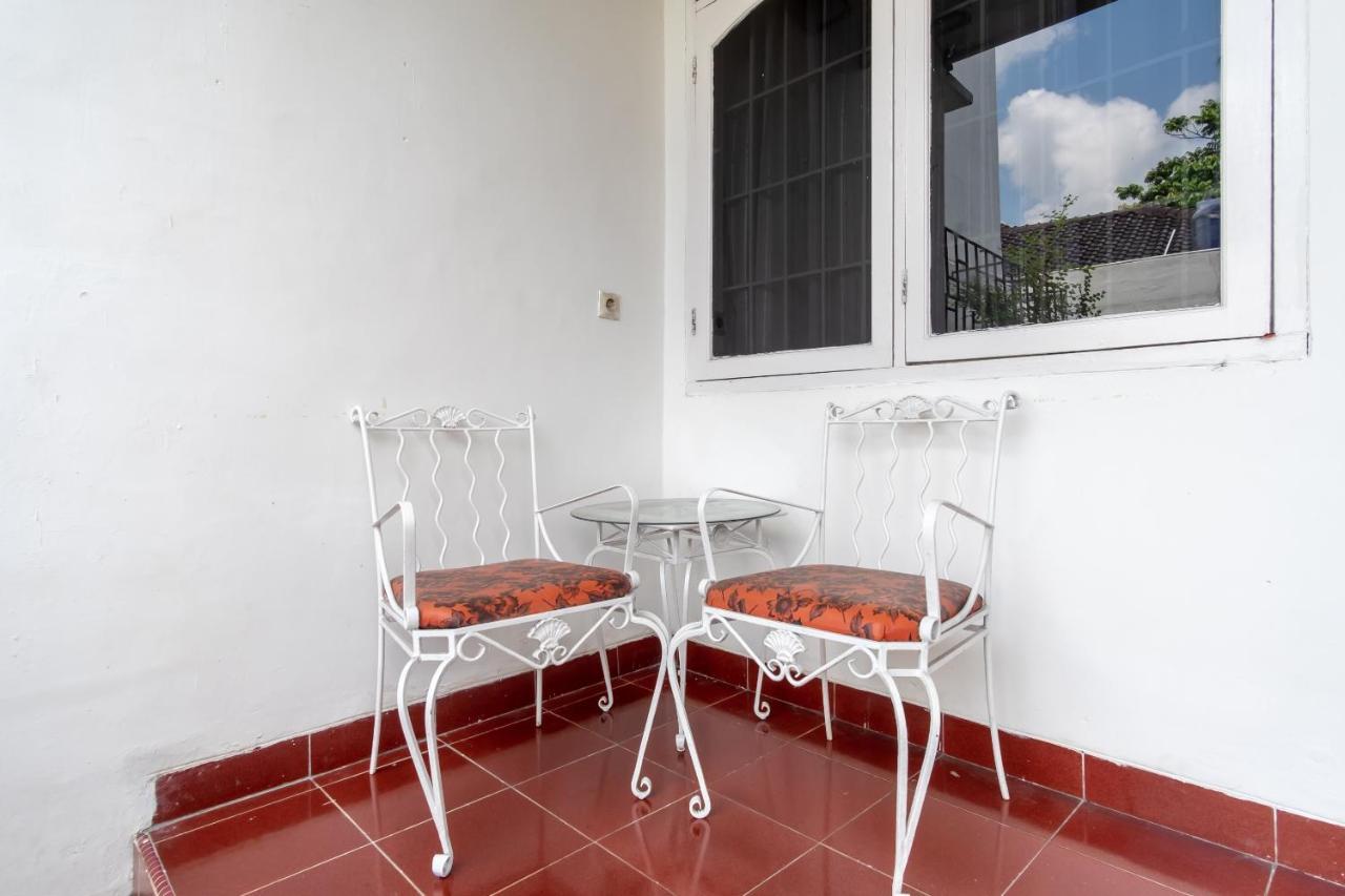 Oyo Living 2843 Raz House Syariah 호텔 메단 외부 사진