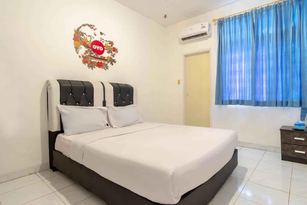 Oyo Living 2843 Raz House Syariah 호텔 메단 외부 사진