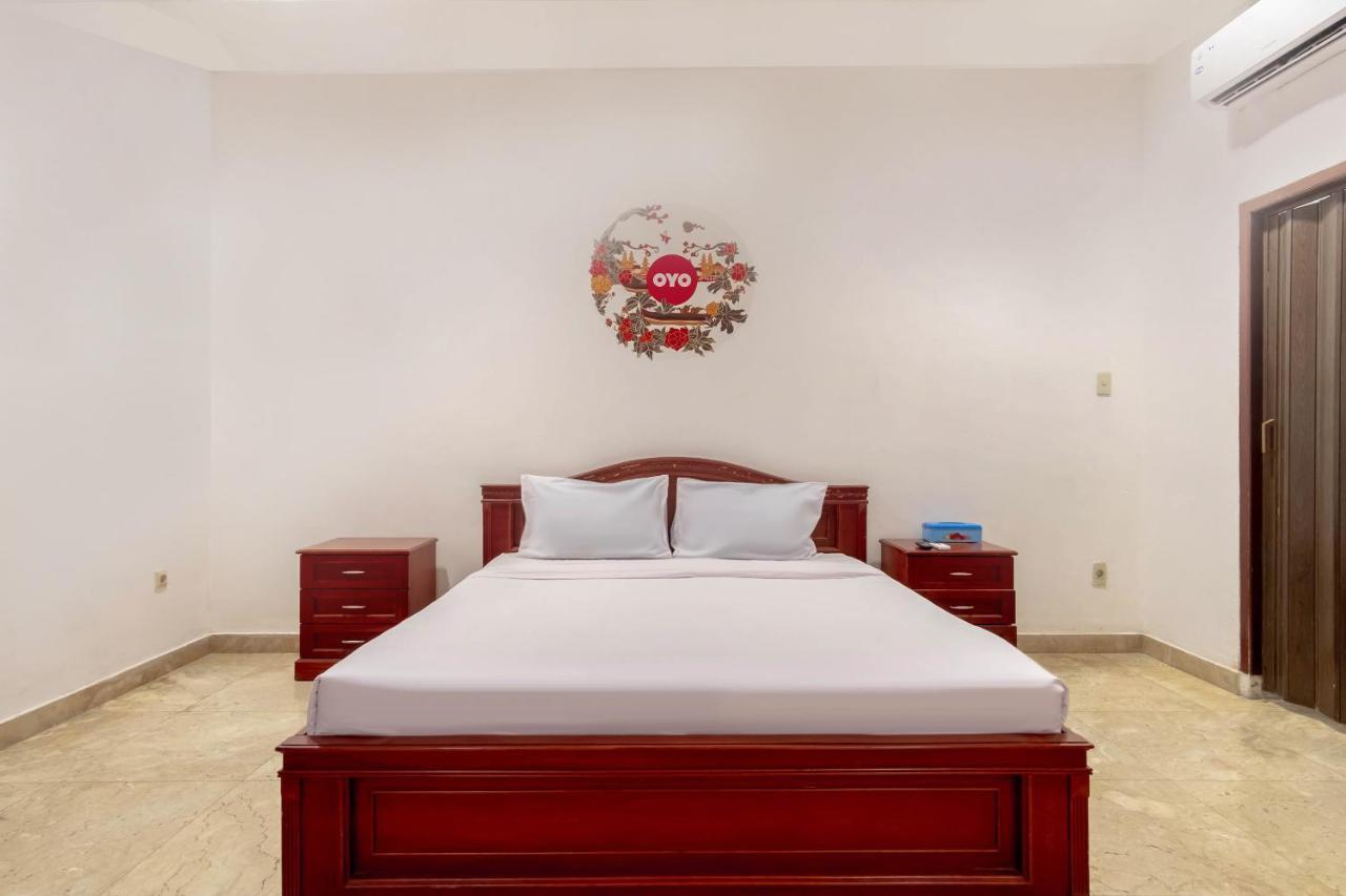 Oyo Living 2843 Raz House Syariah 호텔 메단 외부 사진